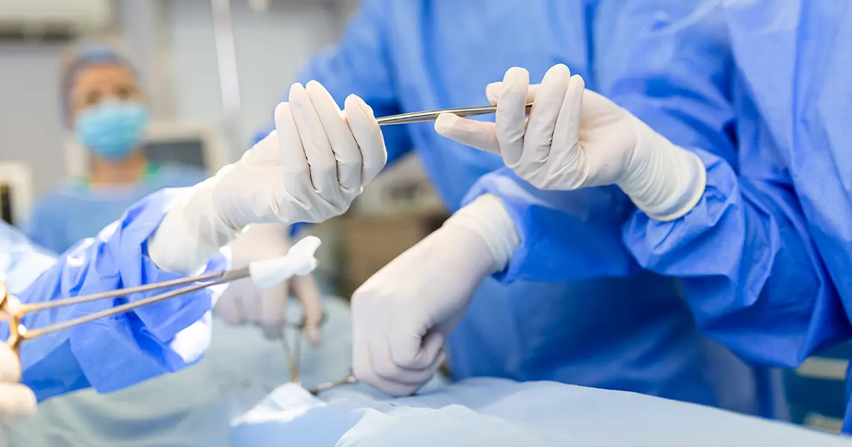 Szpital w Torrevieja wprowadza chirurgię minimalnie inwazyjną do usuwania pęcherzyka żółciowego