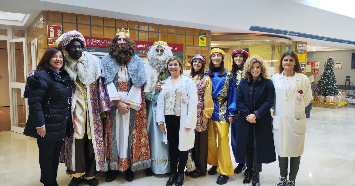 Trzej Królowie ze Wschodu przybywają do Orihueli i rozpoczynają swoją wizytę w Szpitalu Vega Baja
